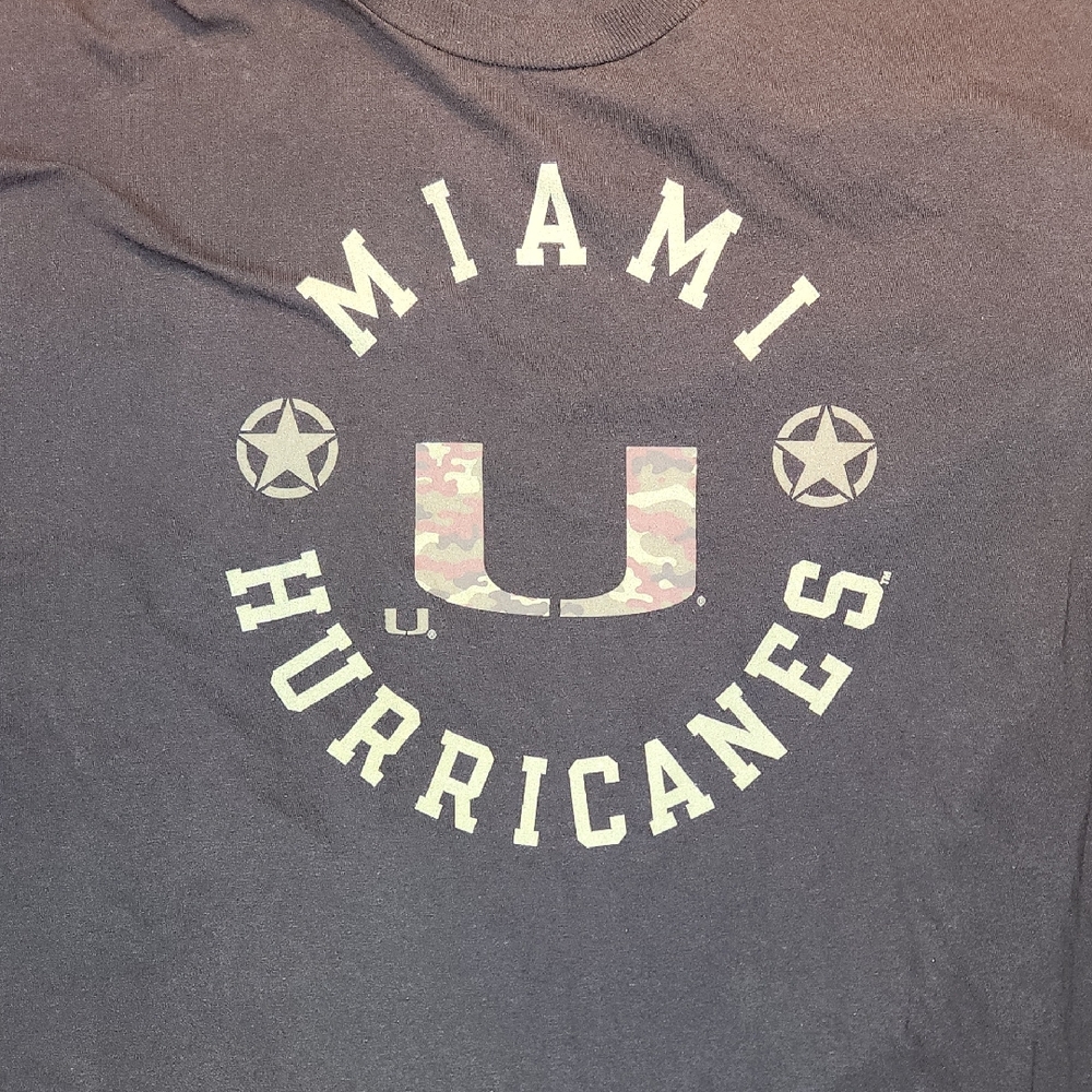 Miami Hurricanes Graphic T-Shirt Mens Size XL Camoflauged Logo By Fanatics